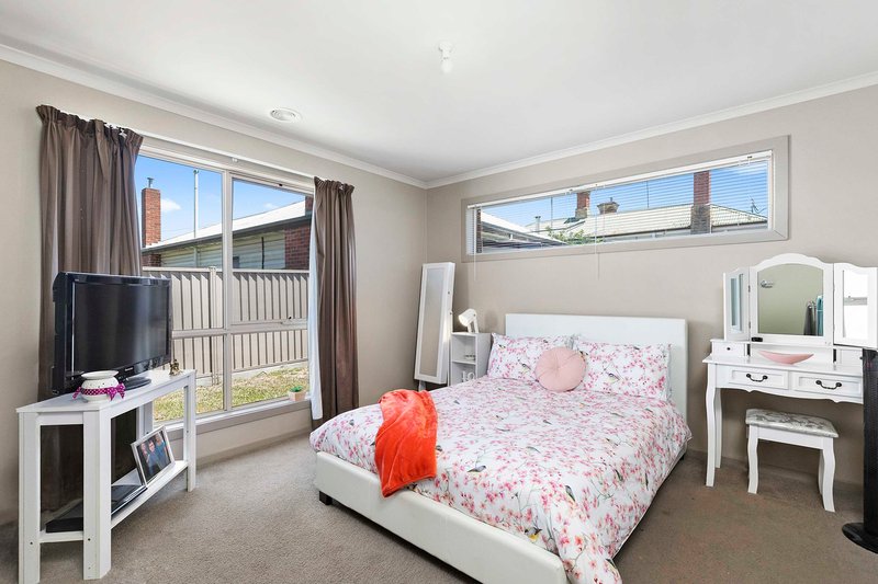 Photo - 182 Yarrowee Street, Sebastopol VIC 3356 - Image 6