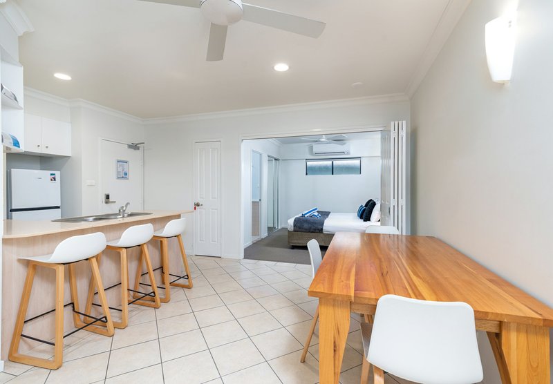 Photo - 18/21 Macrossan Street, Port Douglas QLD 4877 - Image 4