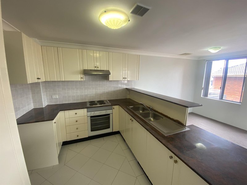 Photo - 18/22 Norfolk Street, Liverpool NSW 2170 - Image 3