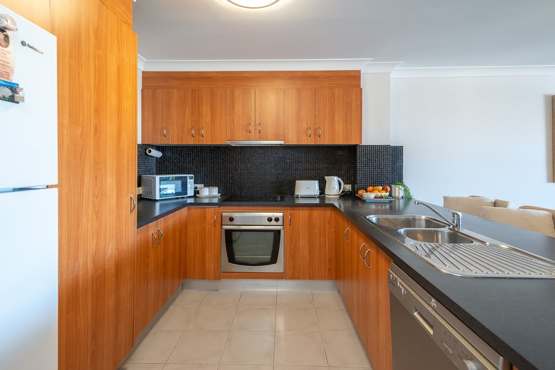 Photo - 18/22 Oleander Avenue, Biggera Waters QLD 4216 - Image 7