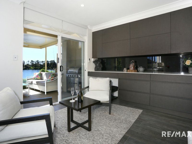 Photo - 18/24 Ron Penhaligon Way, Robina QLD 4226 - Image 15