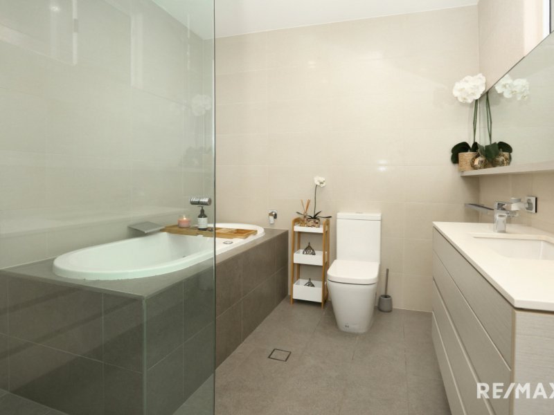 Photo - 18/24 Ron Penhaligon Way, Robina QLD 4226 - Image 25