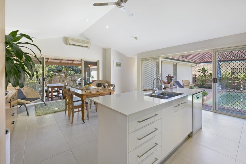 Photo - 18/25 Tristan Court, Benowa QLD 4217 - Image 4