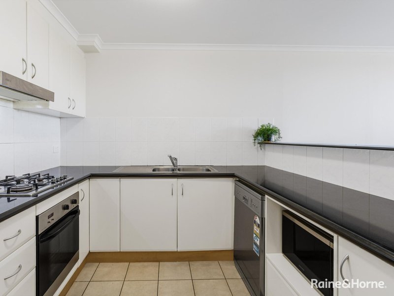 Photo - 18/26-30 Hassall Street, Parramatta NSW 2150 - Image 2