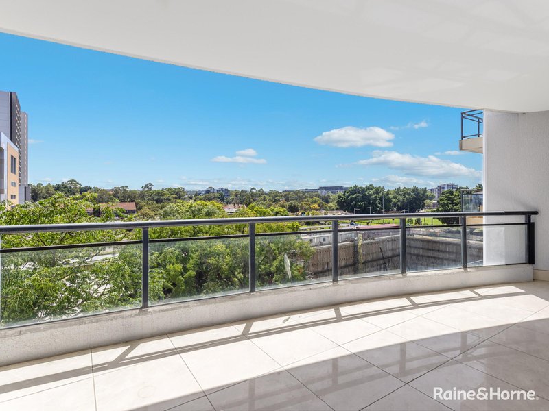 Photo - 18/26-30 Hassall Street, Parramatta NSW 2150 - Image 6