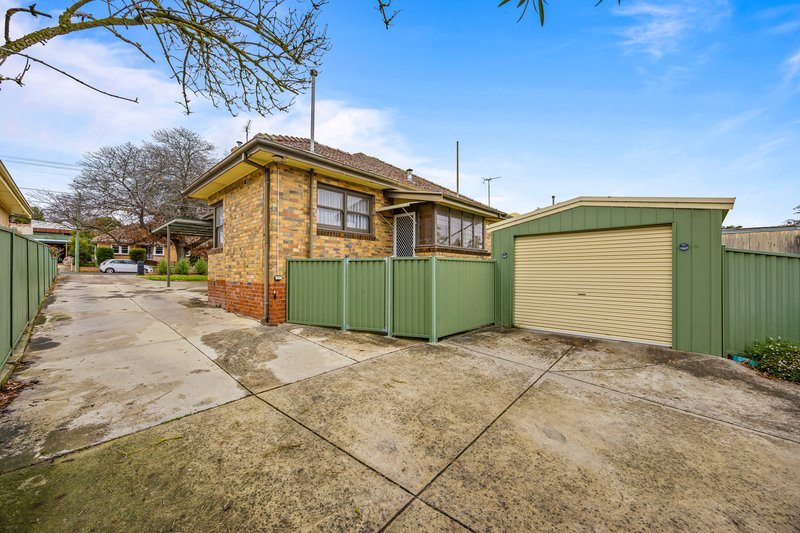 Photo - 1/826 Bond Street, Mount Pleasant VIC 3350 - Image 14