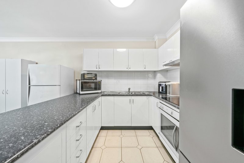 Photo - 18/274 Stacey Street, Bankstown NSW 2200 - Image 2