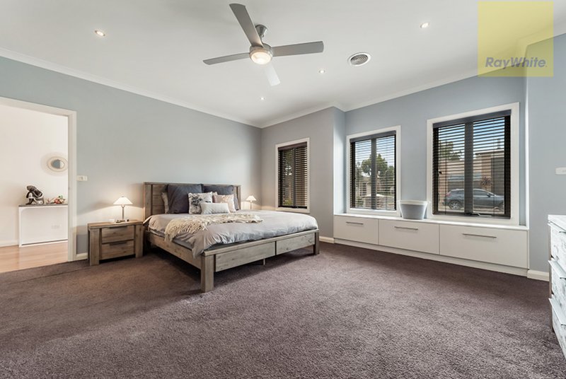 Photo - 183 Central Park Avenue, Craigieburn VIC 3064 - Image 10