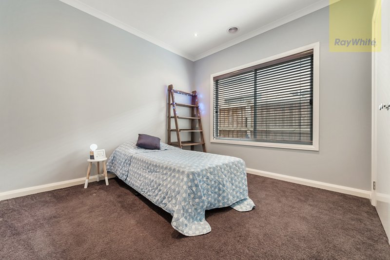 Photo - 183 Central Park Avenue, Craigieburn VIC 3064 - Image 13