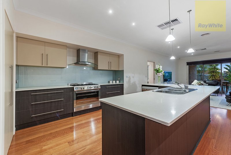 Photo - 183 Central Park Avenue, Craigieburn VIC 3064 - Image 2