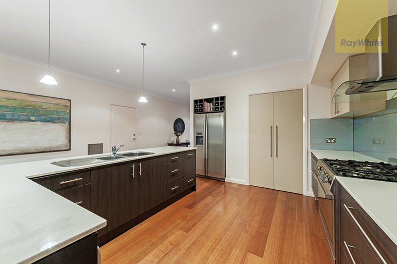 Photo - 183 Central Park Avenue, Craigieburn VIC 3064 - Image 3