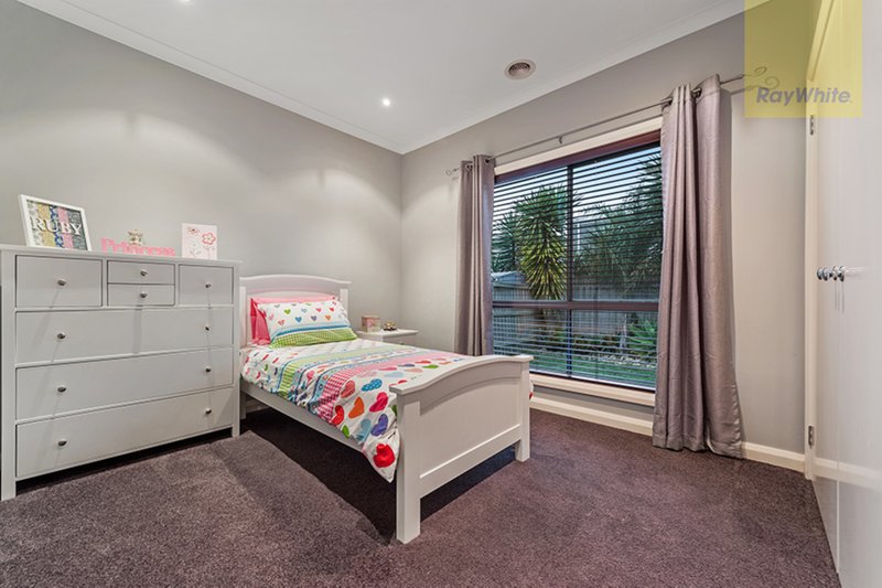 Photo - 183 Central Park Avenue, Craigieburn VIC 3064 - Image 12