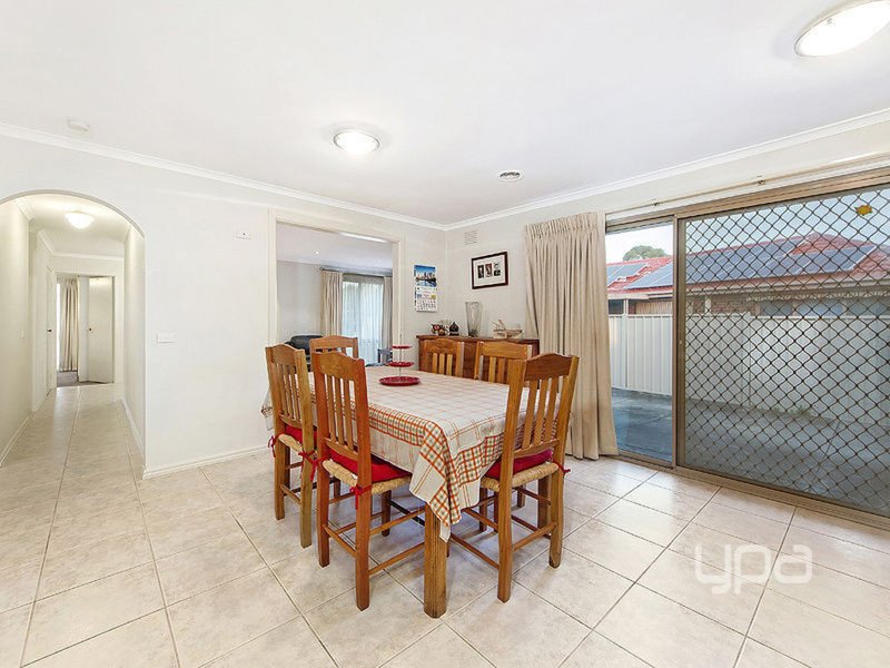 Photo - 183 Denton Avenue, St Albans VIC 3021 - Image 3