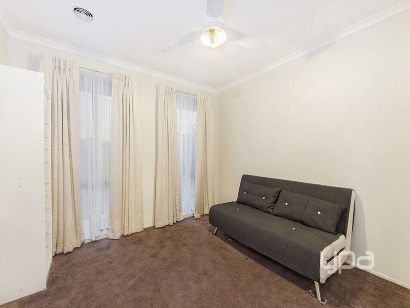 Photo - 183 Denton Avenue, St Albans VIC 3021 - Image 8