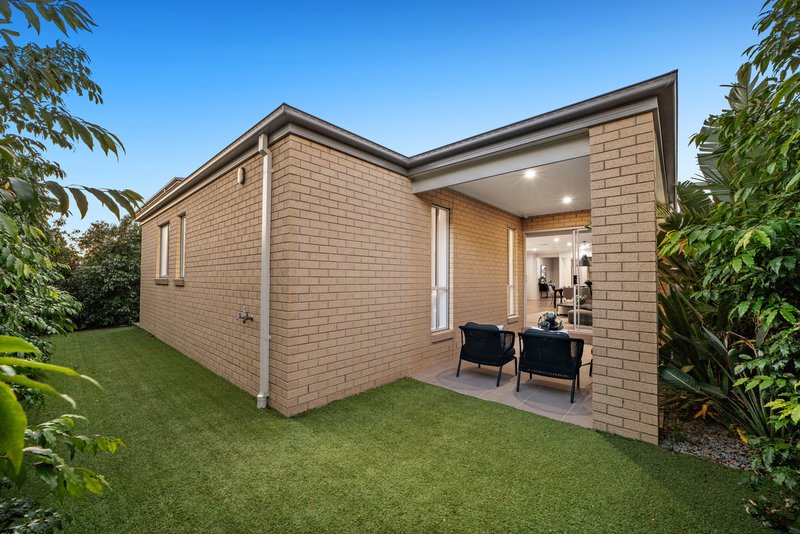 Photo - 183 Honour Avenue, Clyde North VIC 3978 - Image 18