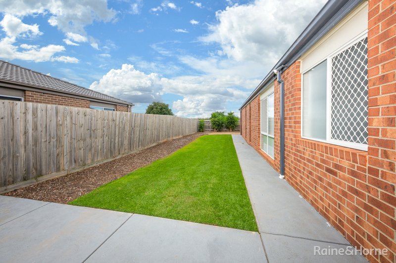 Photo - 183 James Melrose Drive, Brookfield VIC 3338 - Image 11