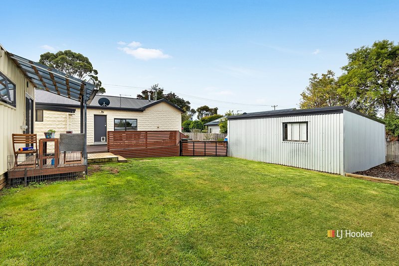 Photo - 183 Oldaker Street, Devonport TAS 7310 - Image 11