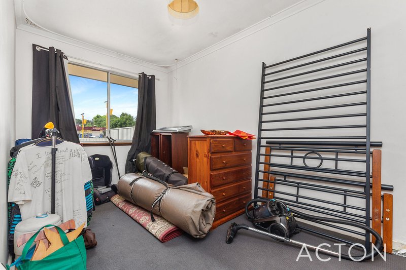 Photo - 183 Schruth Street, Armadale WA 6112 - Image 11