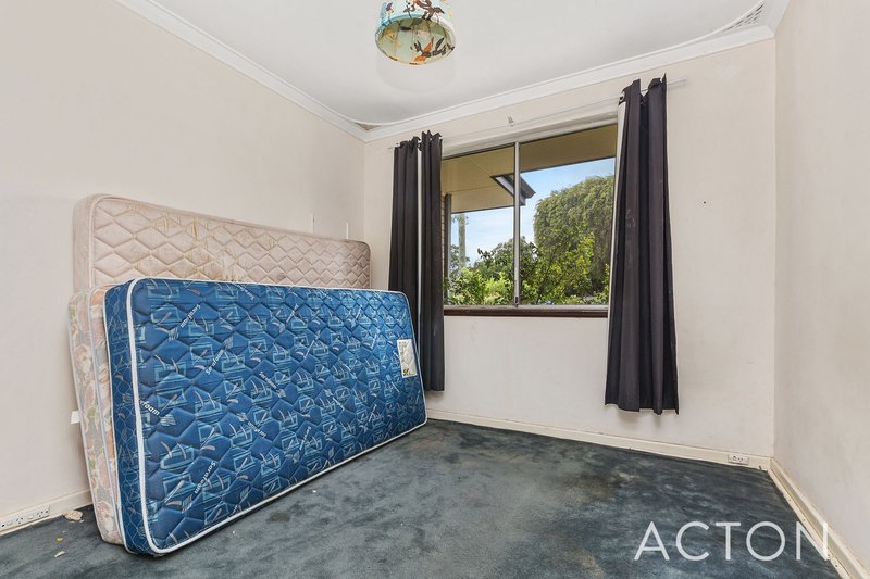 Photo - 183 Schruth Street, Armadale WA 6112 - Image 13