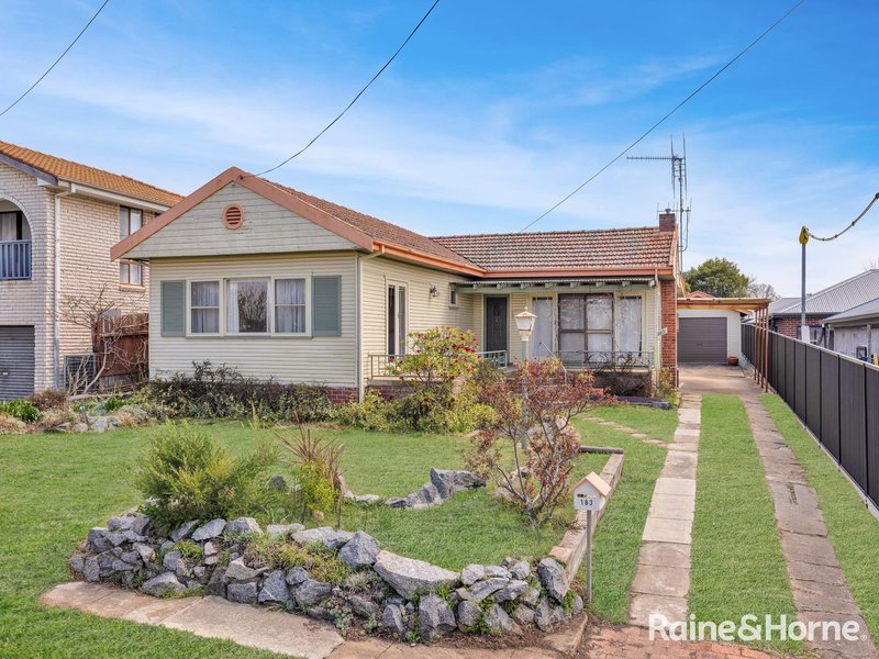 Photo - 183 Seymour Street, Bathurst NSW 2795 - Image 2