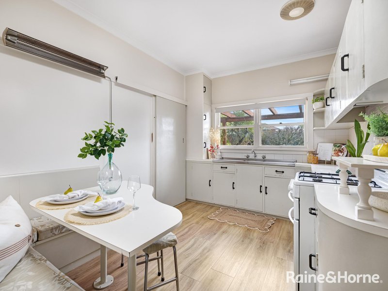 Photo - 183 Seymour Street, Bathurst NSW 2795 - Image 4