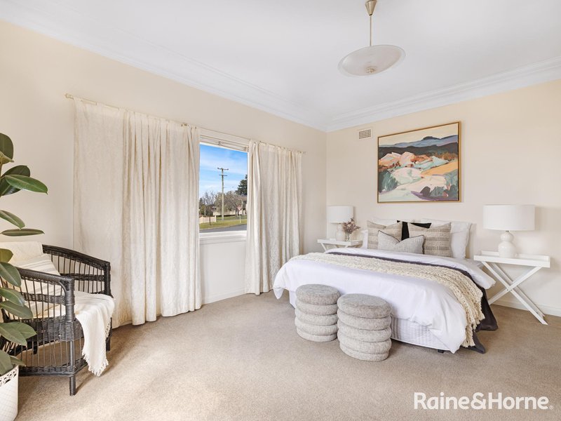 Photo - 183 Seymour Street, Bathurst NSW 2795 - Image 8
