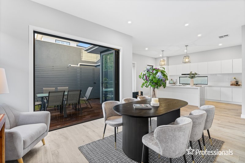 Photo - 1/83 Victory Boulevard, Ashburton VIC 3147 - Image 2