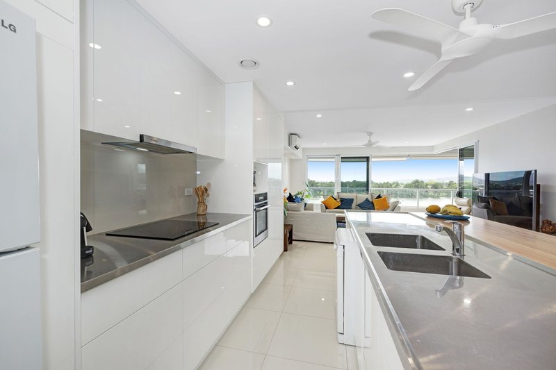 Photo - 18/30-32 Fitzgerald Esplanade, Innisfail QLD 4860 - Image 3