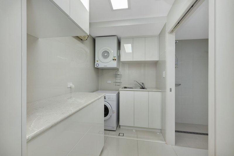 Photo - 18/30-32 Fitzgerald Esplanade, Innisfail QLD 4860 - Image 7