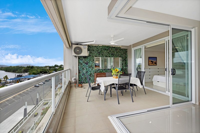 Photo - 18/30-32 Fitzgerald Esplanade, Innisfail QLD 4860 - Image 10