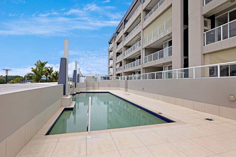 Photo - 18/30-32 Fitzgerald Esplanade, Innisfail QLD 4860 - Image 11