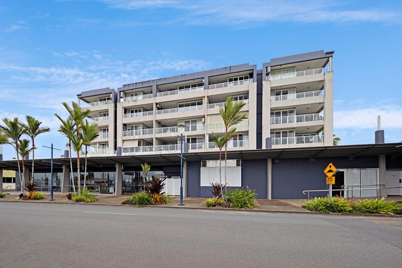 Photo - 18/30-32 Fitzgerald Esplanade, Innisfail QLD 4860 - Image 12