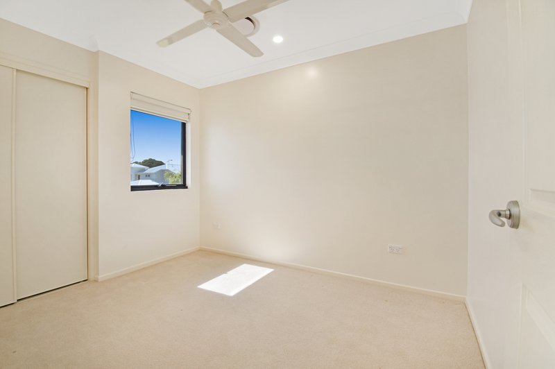 Photo - 18/30 Pelican Waters Boulevard, Pelican Waters QLD 4551 - Image 11