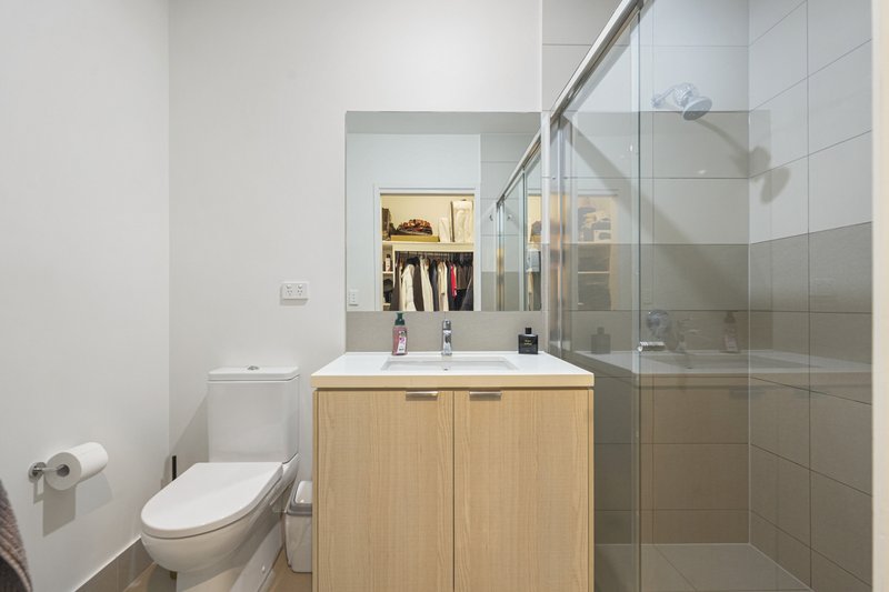 Photo - 18/3031 The Boulevard, Carrara QLD 4211 - Image 11