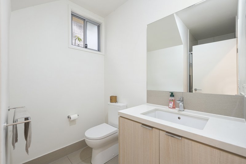 Photo - 18/3031 The Boulevard, Carrara QLD 4211 - Image 17