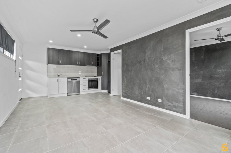 Photo - 18/307-309 Old Cleveland Road East , Capalaba QLD 4157 - Image 8