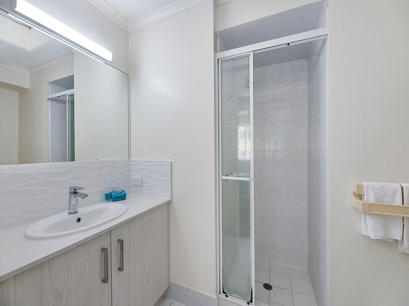 Photo - 18/35-37 Sixth Avenue, Maroochydore QLD 4558 - Image 7