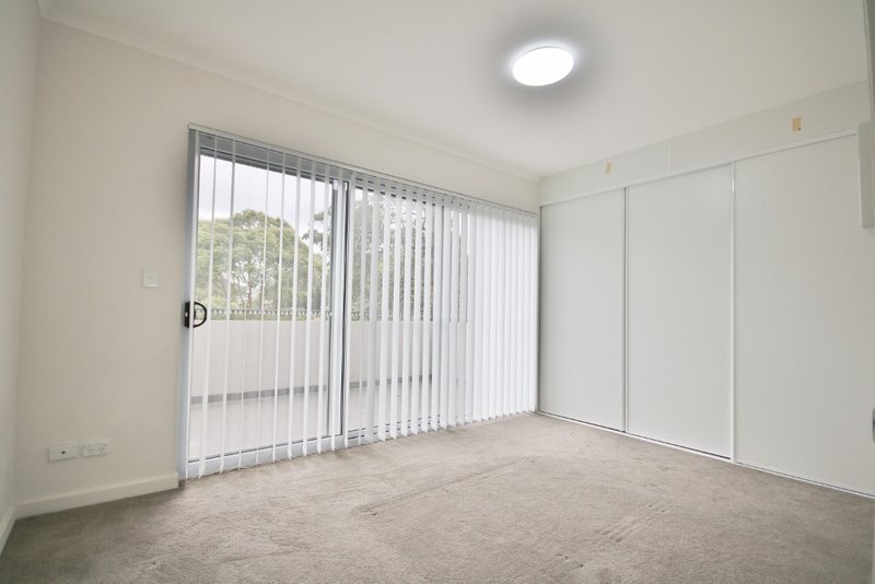 Photo - 18/38-40 Lawrence Street, Peakhurst NSW 2210 - Image 4