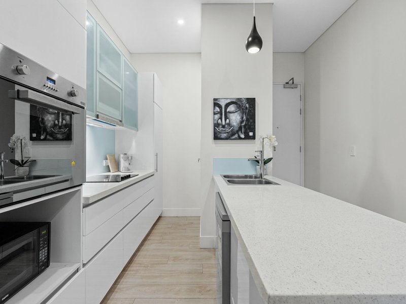 Photo - 18/39-41 Clarence Road, Indooroopilly QLD 4068 - Image 8