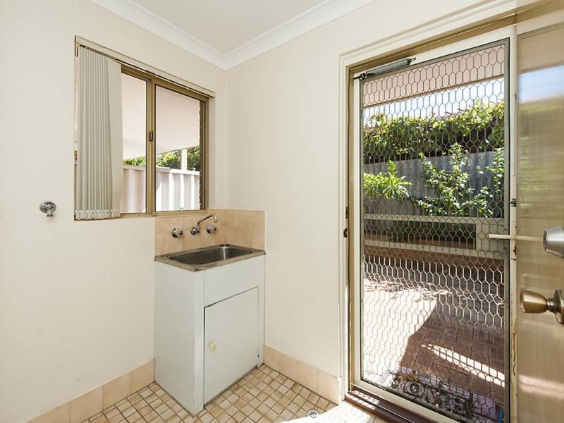 Photo - 18/4-6 Edeline Street, Spearwood WA 6163 - Image 21