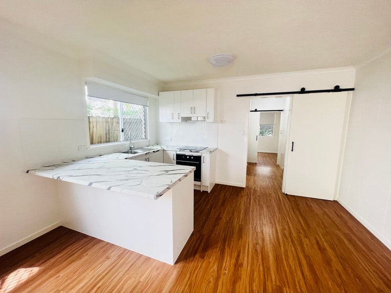 Photo - 1/84 Albatross Ave , Mermaid Beach QLD 4218 - Image 2