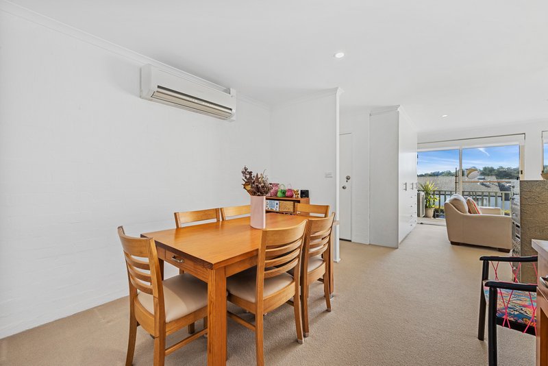 Photo - 18/4 Antis Street, Phillip ACT 2606 - Image 3