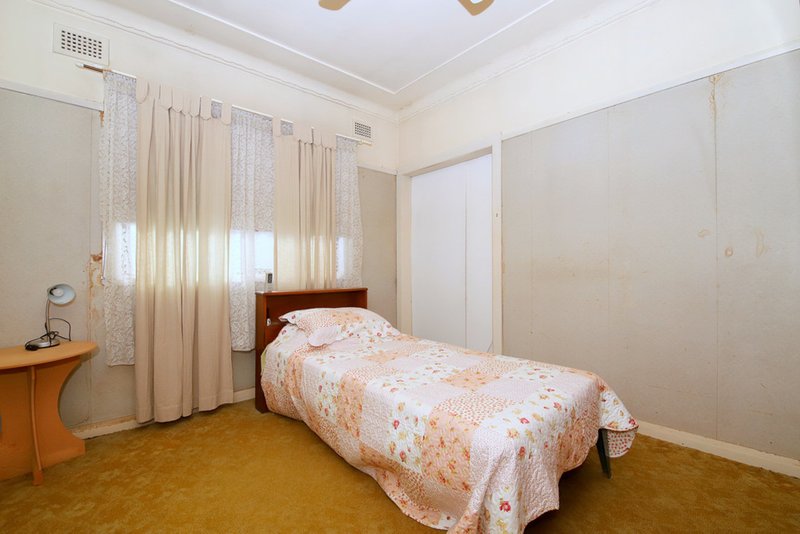 Photo - 184 Canterbury Road, Bankstown NSW 2200 - Image 6