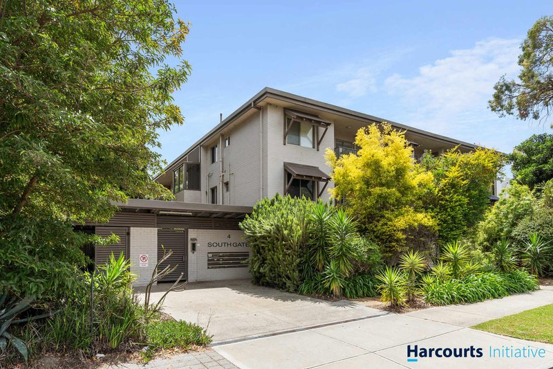 18/4 Comer Street, Como WA 6152