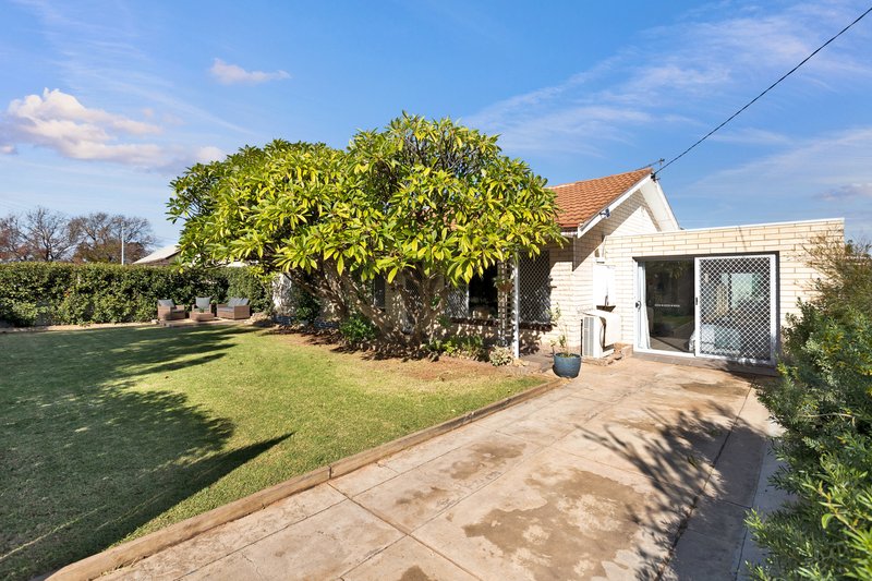 Photo - 184 Commercial Street, Merbein VIC 3505 - Image 3