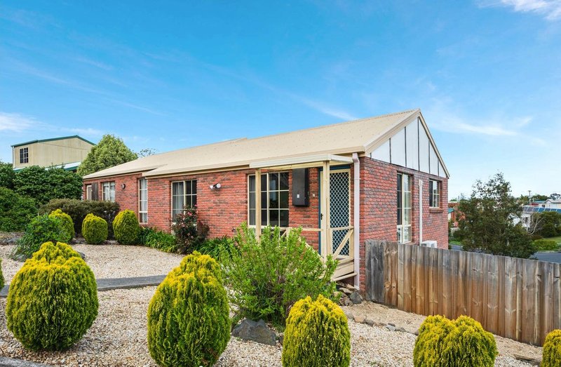 Photo - 1/84 Hilton Road, Claremont TAS 7011 - Image 2