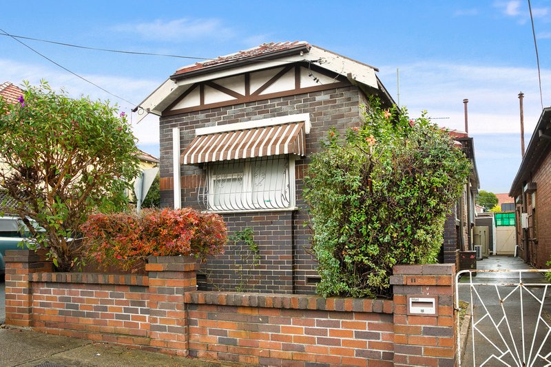 Photo - 184 Illawarra Road, Marrickville NSW 2204 - Image 2