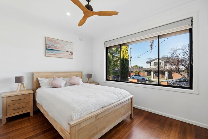 Photo - 184 Leamington Street, Reservoir VIC 3073 - Image 6