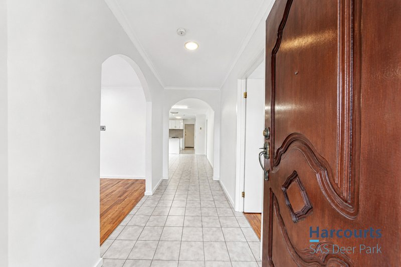 Photo - 1/84 Opie Road, Albanvale VIC 3021 - Image 5