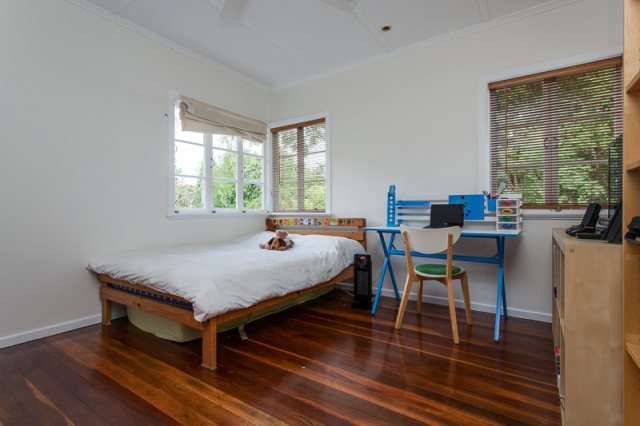 Photo - 184 Oxley Road, Graceville QLD 4075 - Image 11